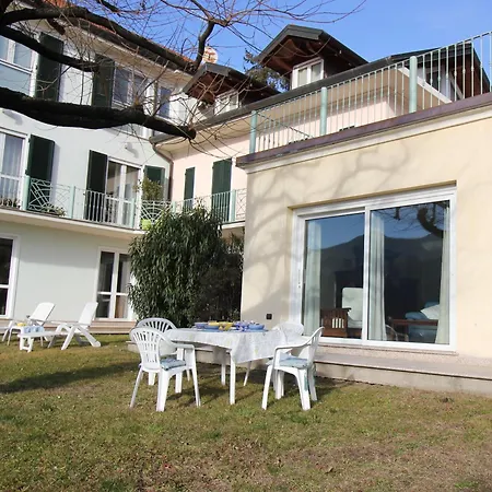 Orta Hébergement de vacances Pettenasco